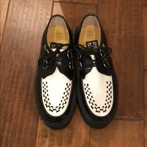 T.U.K. Leather creepers